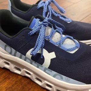 OnCloud Cloudmonster running sneakers